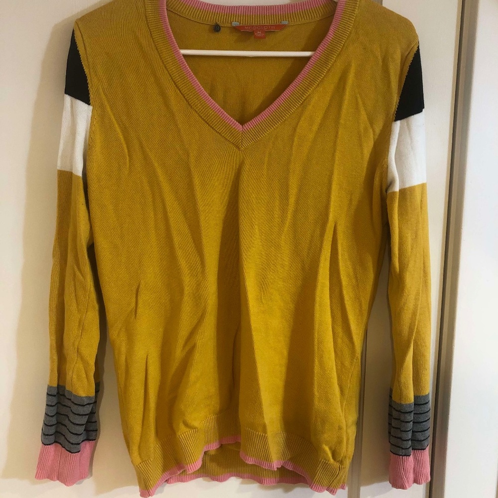 Modcloth “Write on cue” pencil sweater, size M